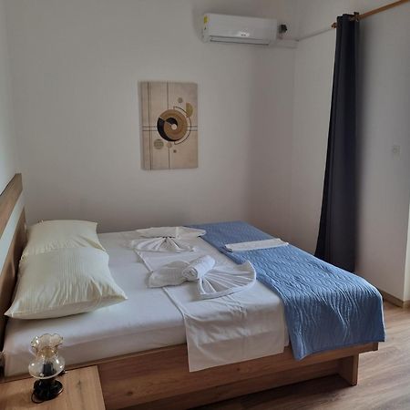 Bed And Breakfast Miramar Starigrad Paklenica Esterno foto