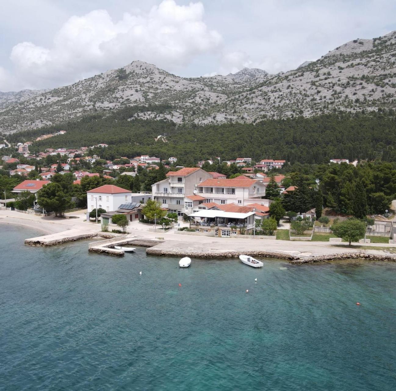 Bed And Breakfast Miramar Starigrad Paklenica Esterno foto