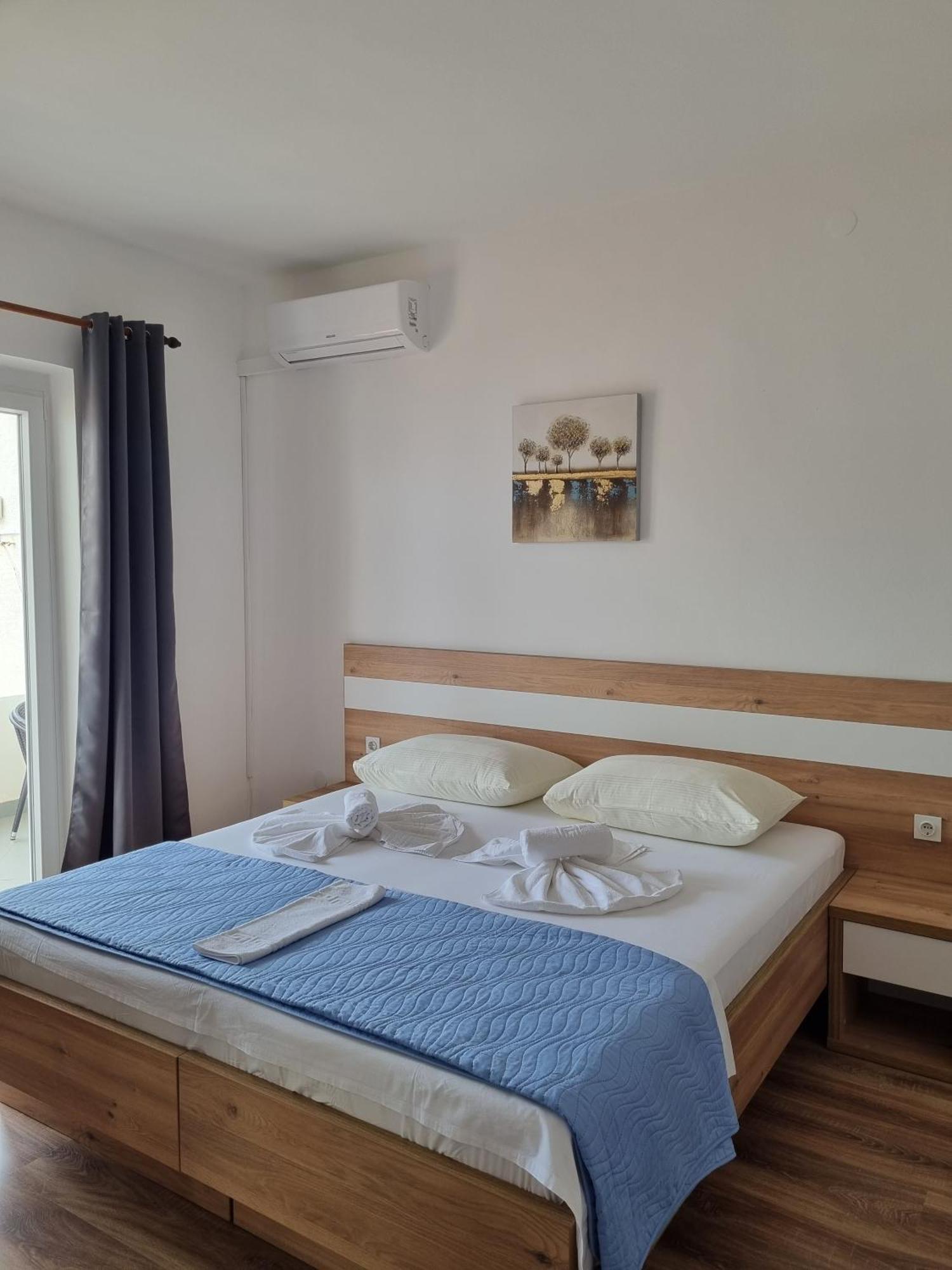 Bed And Breakfast Miramar Starigrad Paklenica Esterno foto