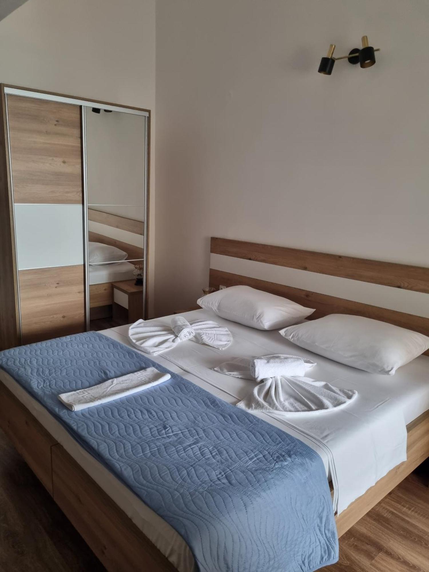 Bed And Breakfast Miramar Starigrad Paklenica Esterno foto